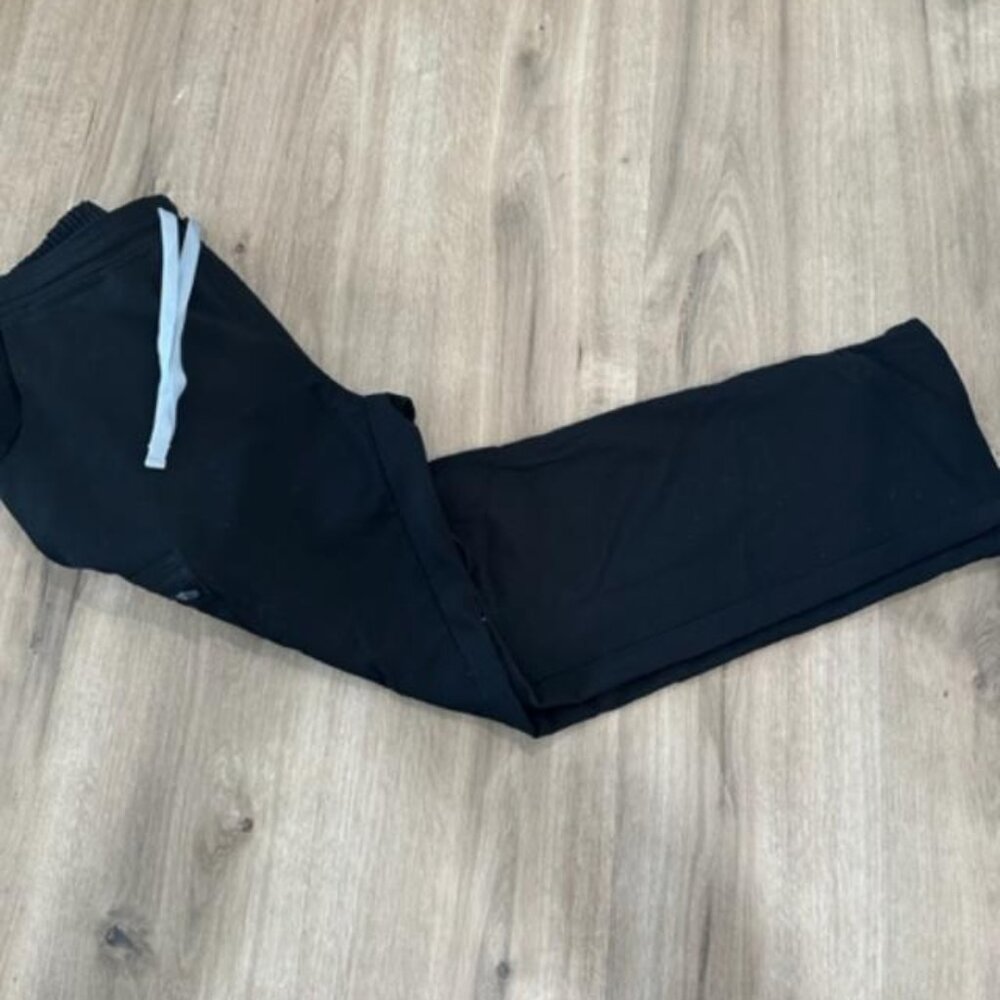 FIGS- Black Yola Pants- Size Medium Petite